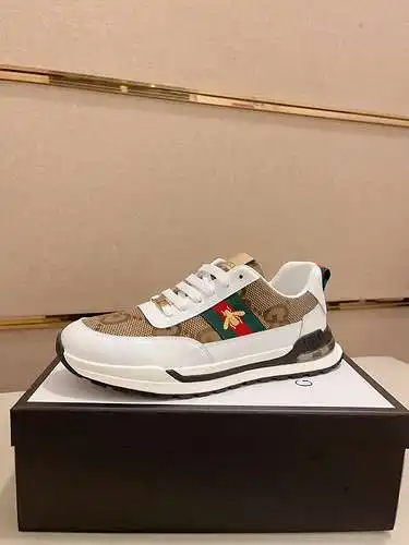 Zapatos de hombre GUCCI Código: 0324B40 Talla: 38-44 (45 se pueden personalizar)