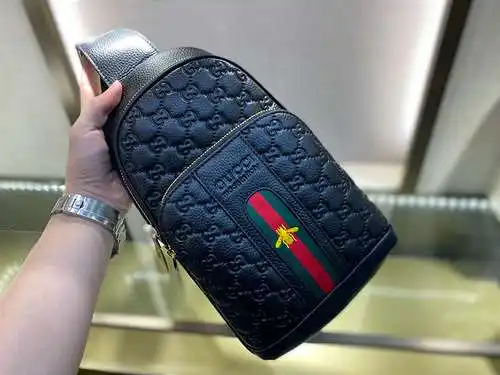 Bolso de pecho para hombre Bolso de hombre GG Bolso bandolera GG Hecho de piel de vaca original impo