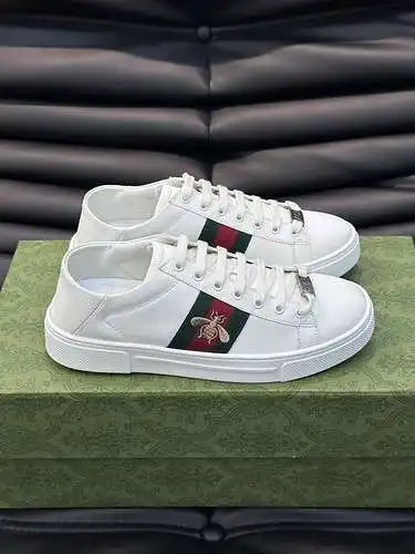 Zapatos GUCCI para hombre y mujer Código: 0329B40 Talla: 35-44