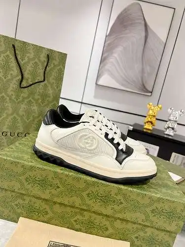 Zapatos GUCCI para hombre y mujer Código: 0325C60 Talla: 35-44