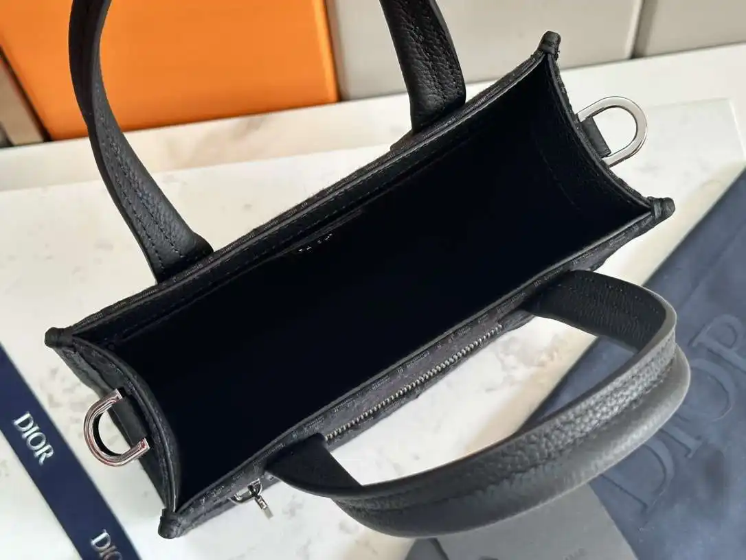 HR003650 (2).webp