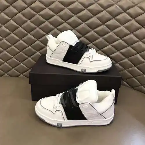Zapatos de hombre Valentino Código: 0406C00 Talla: 39-44 (45 personalizados)