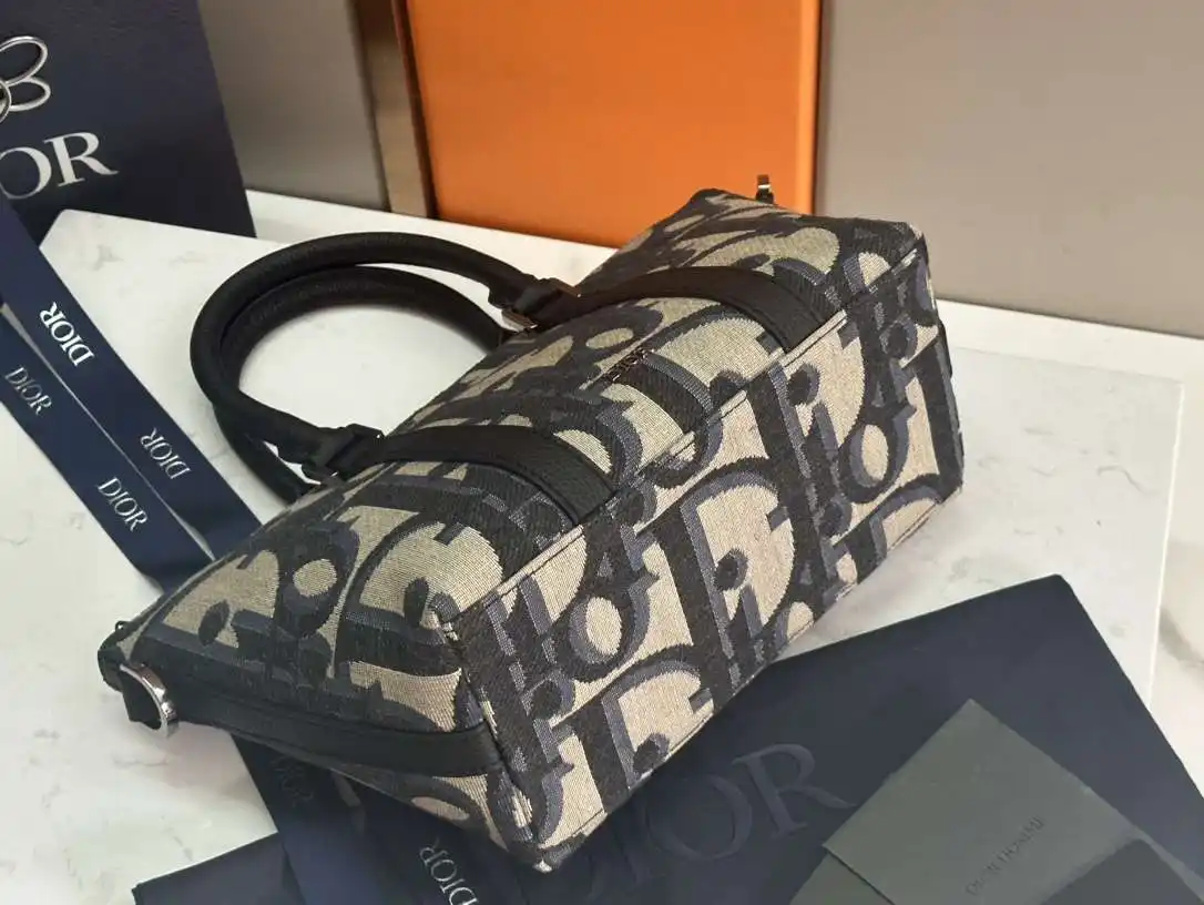 HR003750 (4).webp