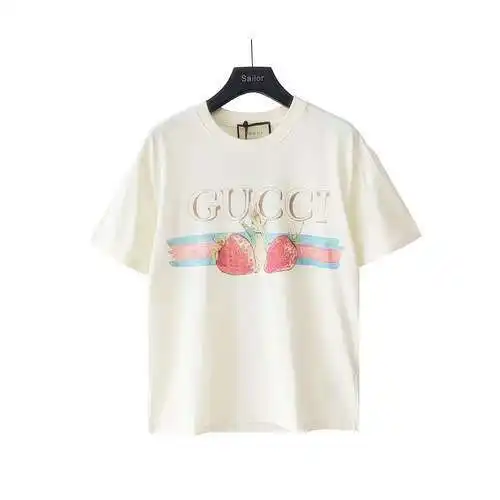 GC/Gucci 24SS Strawberry Harvest Rabbit Short Sleeve T-shirt