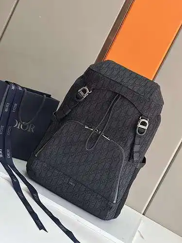 Bolso para hombre DIOR, Mochila especial para hombre Dior, fabricado en cuero original importado de 