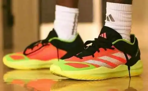 adidas adizero ｓｅｌｅｃｔ 2.0