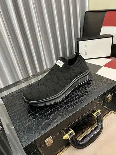 Zapatos de hombre GUCCI Código: 0401B30 Talla: 38-44