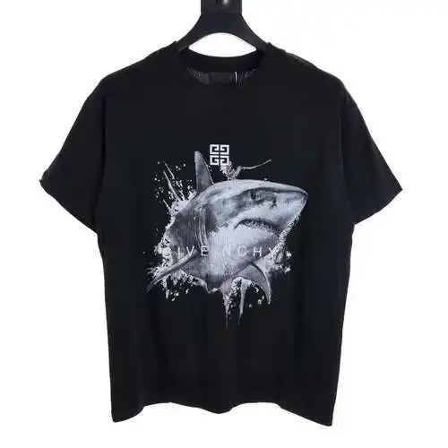 GVC great white shark print short sleeves