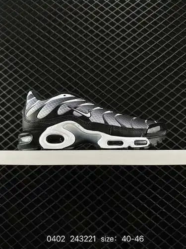 Nike/Nike Nike Air Max Plus es un representante del calzado alternativo de Nike. TN nació en 1996. E