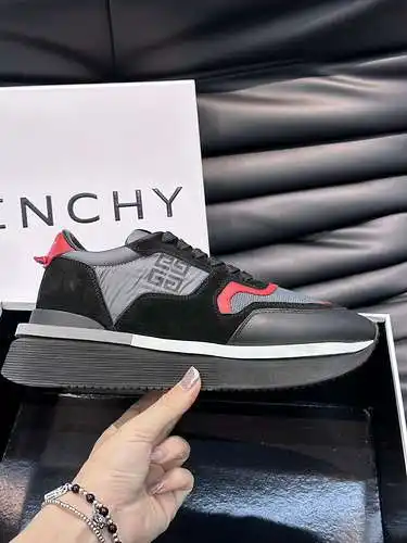 Zapatos de hombre Givenchy Código: 0414C00 Talla: 38-44 (45 personalizados)