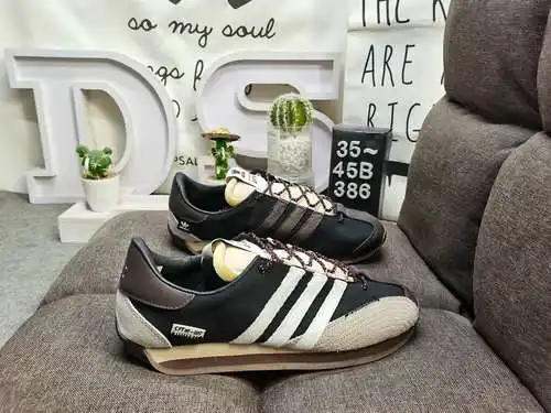 386Dadidas Esta serie también presenta