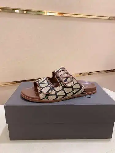 Zapatos de hombre Valentino Código: 0313B50 Talla: 38-45 (45 se puede personalizar)