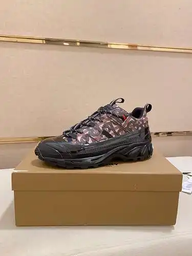 Zapatos de hombre Burberry Código: 0408C50 Talla: 38-44 (se puede personalizar a 45.46)