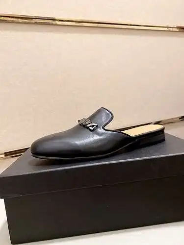Zapatos de hombre GUCCI Código: 0327B40 Talla: 38-44 (se puede personalizar a 45, no reembolsable)