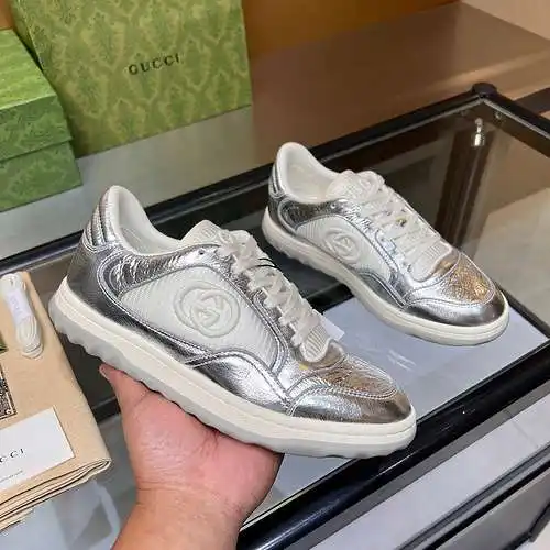 Zapatos GUCCI para hombre y mujer Código: 0415C00 Talla: Mujer 35-40 / Hombre 39-45