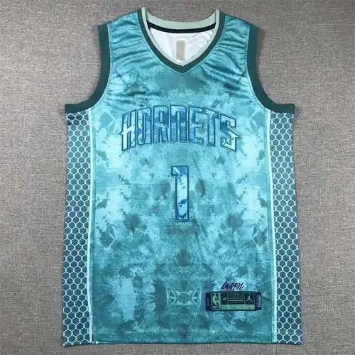 23.ª temporada Edición MVP Hornets No. 1 LaMelo Ball Green