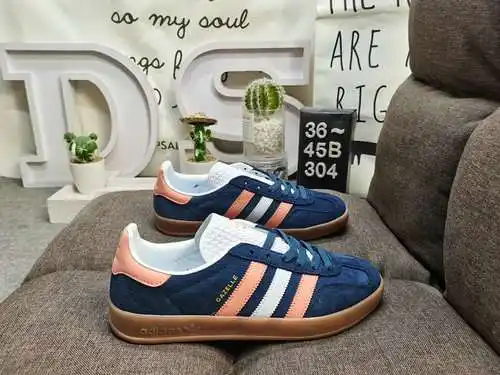 304D Zapatillas de deporte de corte bajo, ligeras y resistentes al desgaste casual para interiores G