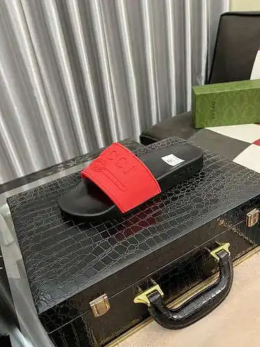 Zapatos GUCCI para hombre y mujer Código: 0302A40 Talla: 36-46 (45.46 no reembolsable)