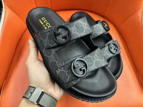 Zapatos de hombre GUCCI Código: 0415B10 Talla: 38-44