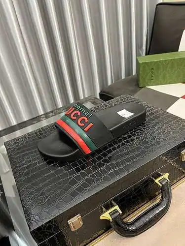 Zapatos GUCCI para hombre y mujer Código: 0302A40 Talla: 36-46 (45.46 no reembolsable)