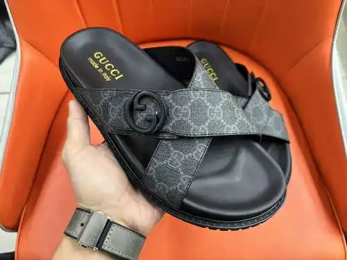 Zapatos de hombre GUCCI Código: 0415B10 Talla: 38-44