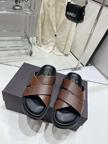 Zapatos Valentino para hombre y mujer Código: 0319B40 Talla: Mujer 35-40/Hombre 39-45