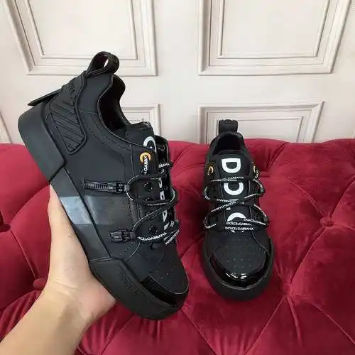 Zapatos Dolce & Gabbana Hombre y Mujer Código: 0410C40 Talla: Mujer 35-41 Hombre 39-45 Tallas Es