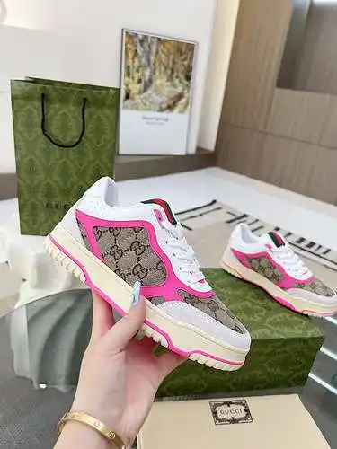 Zapatos GUCCI para hombre y mujer Código: 0415C40 Talla: 35-46