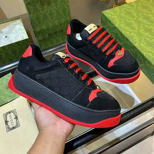 Zapatos GUCCI para hombre y mujer Código: 0415C20 Talla: Mujer 35-40 Hombre 39-45.
