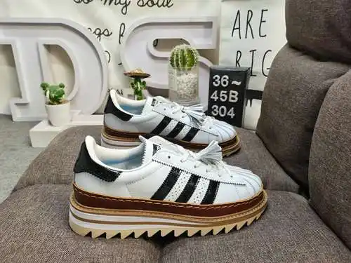 304D CLOT x Adidas originals El nuevo diseño de Superstar Edison Chen. Todo el cuerpo del calzado se