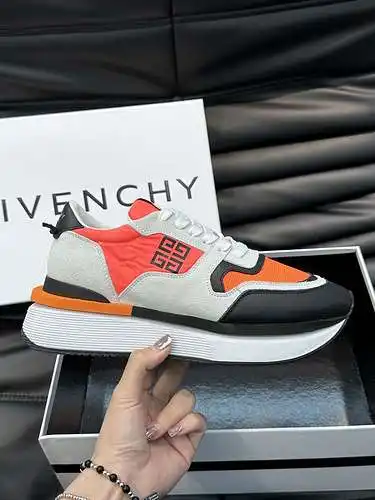 Zapatos de hombre Givenchy Código: 0414C00 Talla: 38-44 (45 personalizados)
