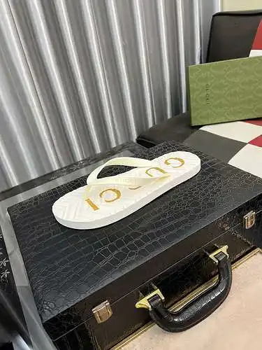 Zapatos de hombre GUCCI Código: 0310A50 Talla: 38-46 (45, 46 se pueden personalizar)