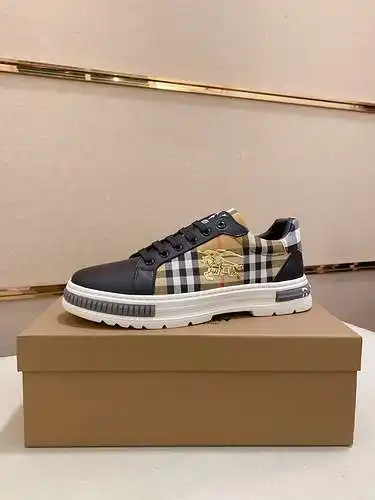 Zapatos de hombre Burberry Código: 0411B30 Talla: 38-44