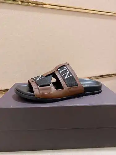 Zapatos de hombre Valentino Código: 0313B70 Talla: 38-45 (45 se puede personalizar)