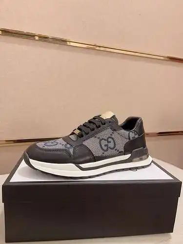 Zapatos de hombre GUCCI Código: 0408B40 Talla: 38-44