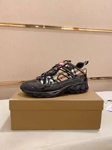 Zapatos de hombre Burberry Código: 0408C70 Talla: 38-44 (se puede personalizar a 45.46)