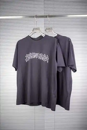Paris Sanskrit short sleeves