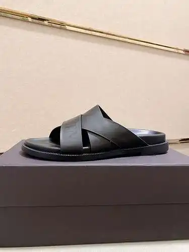 Zapatos de hombre Valentino Código: 0313B50 Talla: 38-45 (45 se puede personalizar)