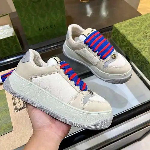 Zapatos GUCCI para hombre y mujer Código: 0415C20 Talla: Mujer 35-40 Hombre 39-45.