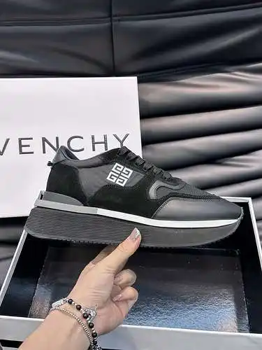 Zapatos de hombre Givenchy Código: 0414C00 Talla: 38-44 (45 personalizados)