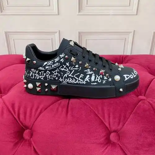 Zapatos Dolce & Gabbana para hombre y mujer Código: 0410C80 Talla: Mujer 35-41 Hombre 39-45 Tall
