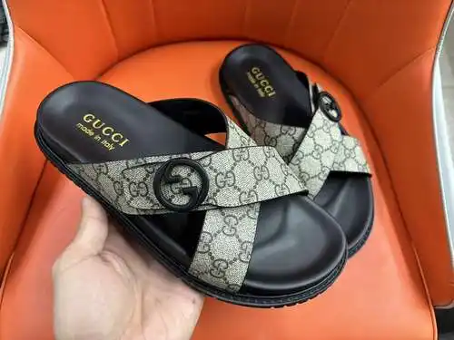 Zapatos de hombre GUCCI Código: 0415B10 Talla: 38-44