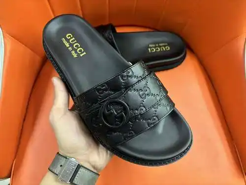 Zapatos de hombre GUCCI Código: 0415B10 Talla: 38-44