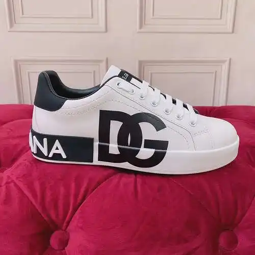 Zapatos Dolce & Gabbana Hombre y Mujer Código: 0410C40 Talla: Mujer 35-41 Hombre 39-45 Tallas Es