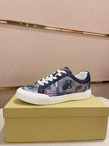 Zapatos de hombre Burberry Código: 0408B30 Talla: 38-44