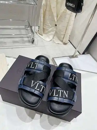 Zapatos Valentino para hombre y mujer Código: 0319B70 Talla: Mujer 35-40/Hombre 39-45