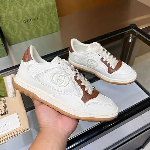 Zapatos GUCCI para hombre y mujer Código: 0415C00 Talla: Mujer 35-40 / Hombre 39-45