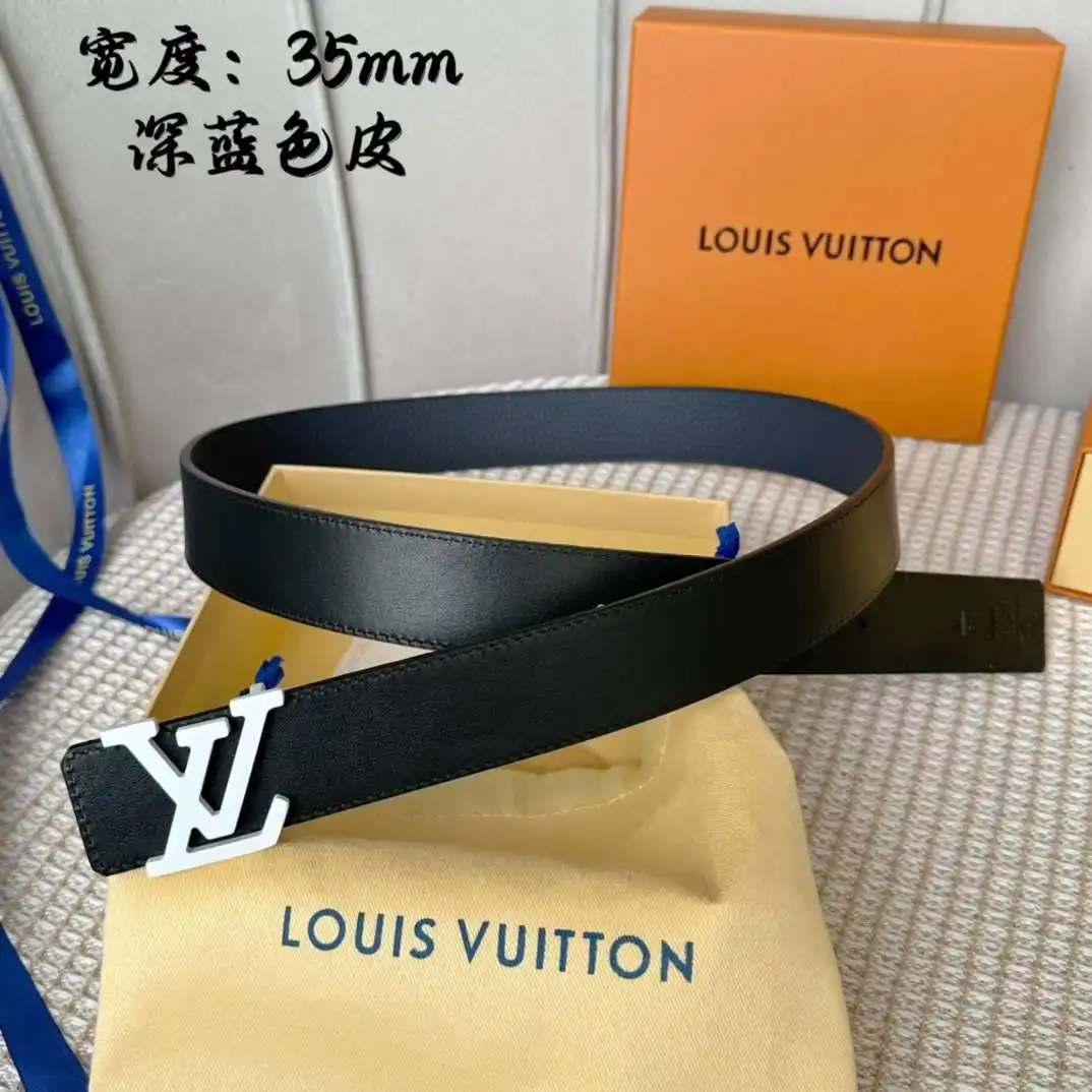 S179801250 (36).webp