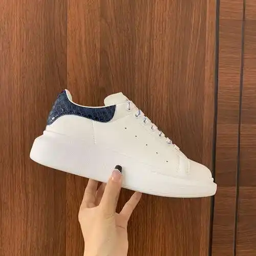 McQueen* Zapatos para hombre y mujer Código: 0415C40 Talla: Mujer 34-41. Hombres 38-46 (El tamaño de