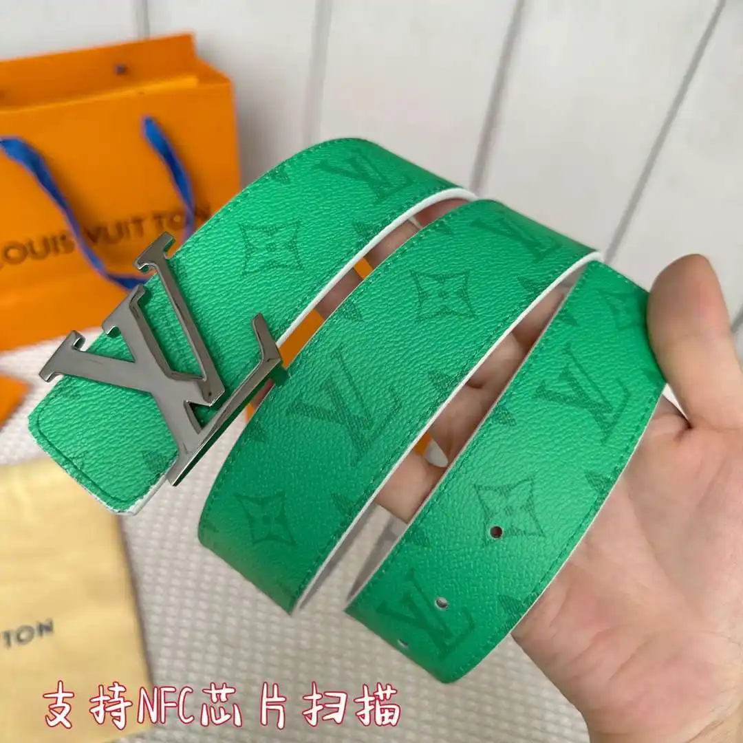 S179801250 (192).webp